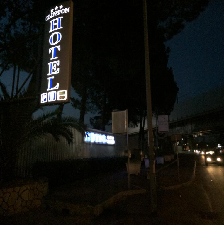 Hotel Clinton كازوريا المظهر الخارجي الصورة