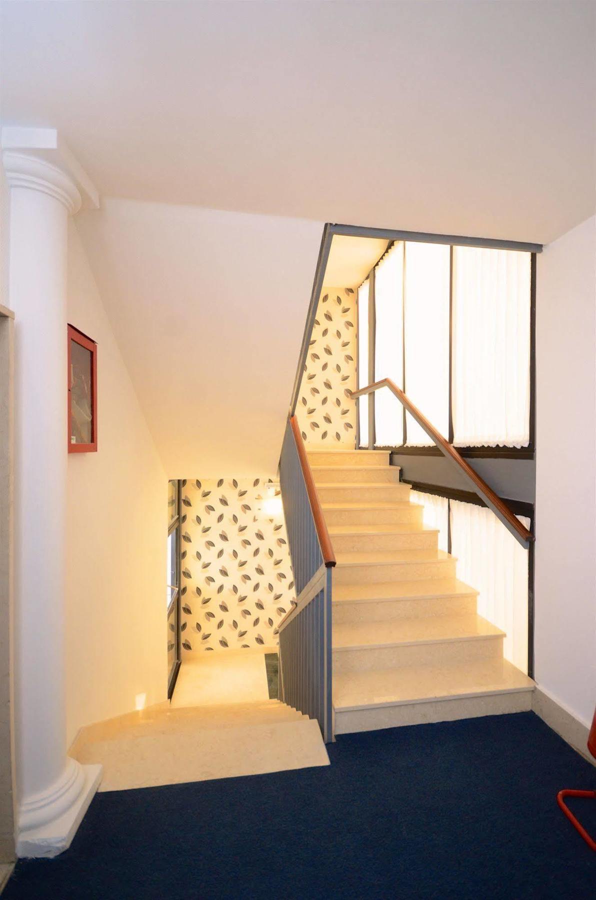 Hotel Clinton كازوريا المظهر الخارجي الصورة