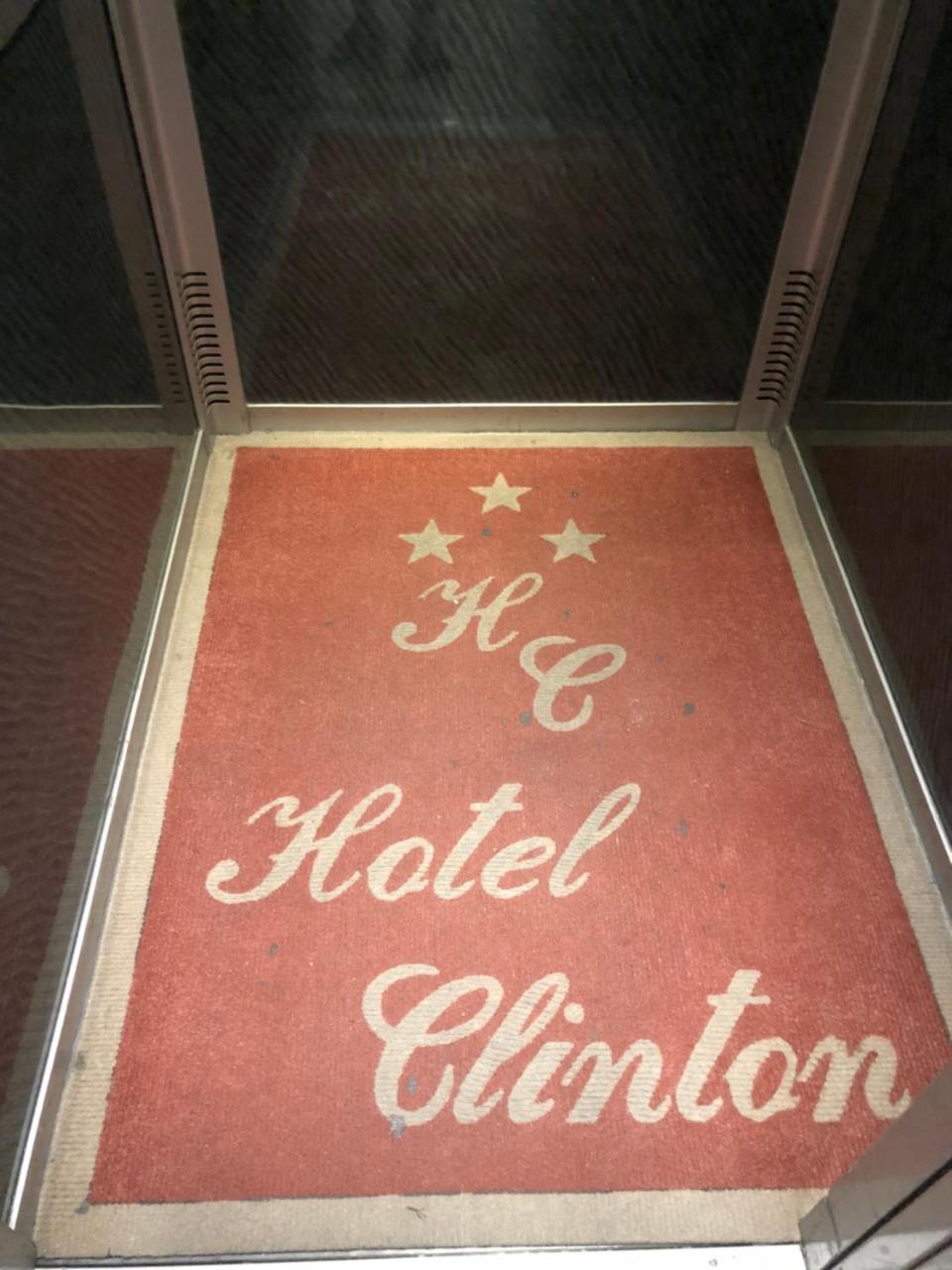 Hotel Clinton كازوريا المظهر الخارجي الصورة