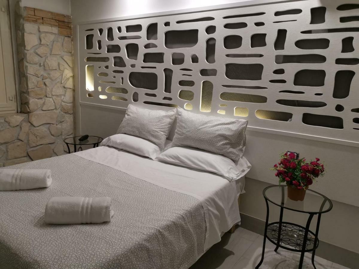 Hotel Clinton كازوريا المظهر الخارجي الصورة